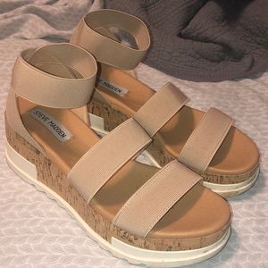 Steve Madden Bandi Platform